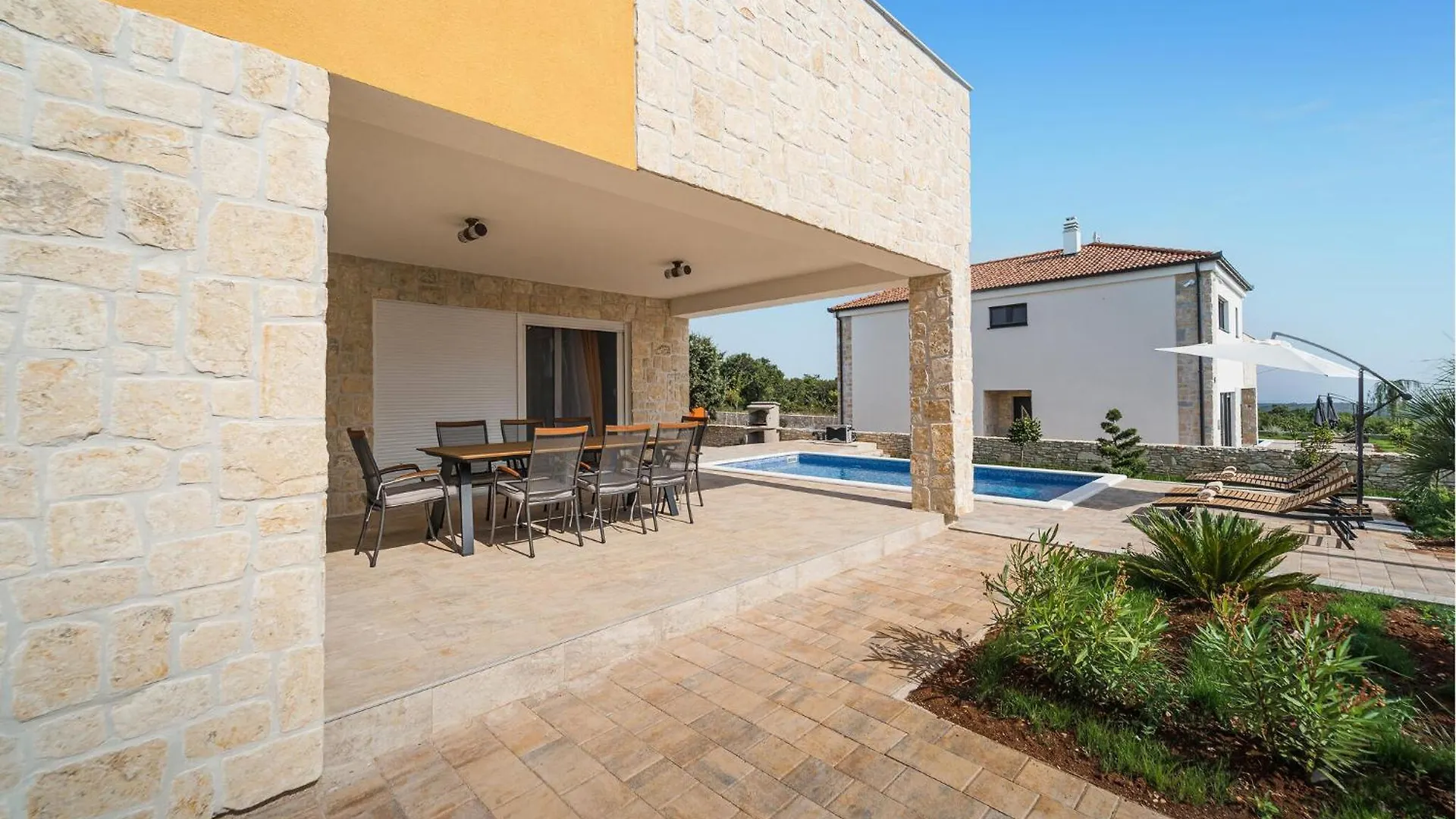Awesome Home In Krnica With Wi-Fi 0*,  Croatia